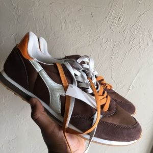 Diadora shoes size 9.5 men’s Brown and Orange